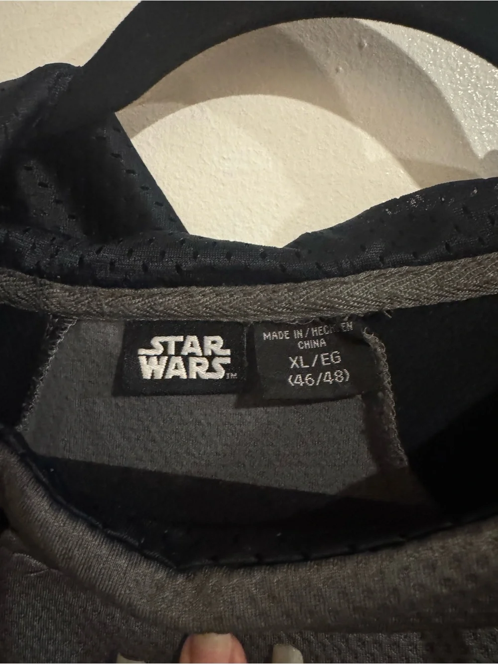 Star Wars Men's Gray & Black Crewneck Pullover